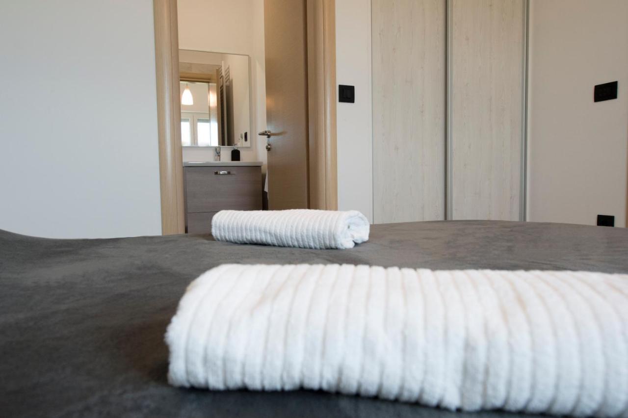 Apartman Grc Lägenhet Dugo Selo Exteriör bild