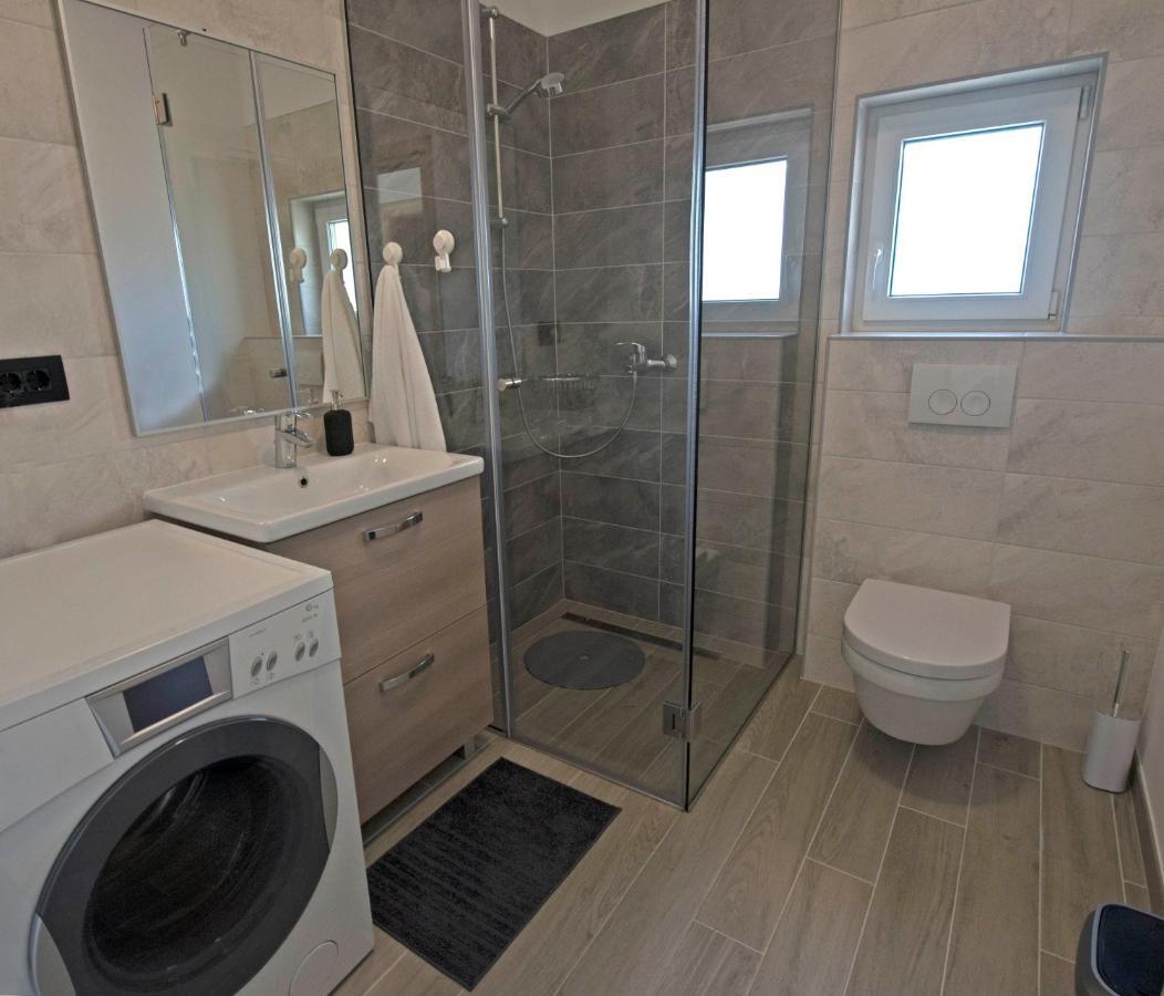 Apartman Grc Lägenhet Dugo Selo Exteriör bild